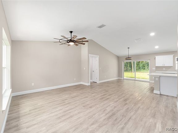 4th image of 506 E Elgrove Dr