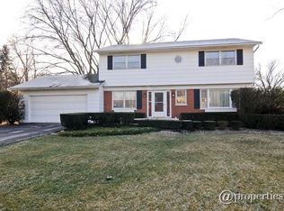 15237 W Redwood Ln, Libertyville, IL 60048