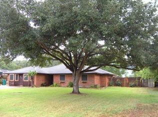 214 Sylvia St, Victoria, TX 77904