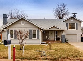817 NW 34th St, Moore, OK 73160