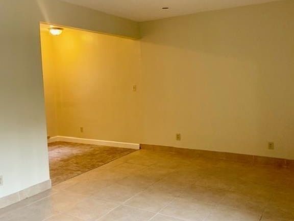 4th image of 4837 N Clybourn Ave #7