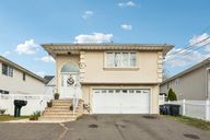 River Dr-S2011-001.jpg