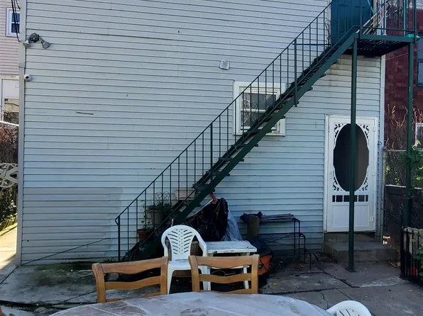 520 42nd Street image 22 of 27