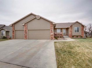715 W Sandstone Ct, Andover, KS 67002