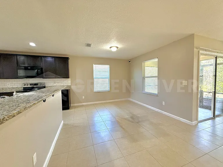 8704 Lake George Cir W — Photo 11