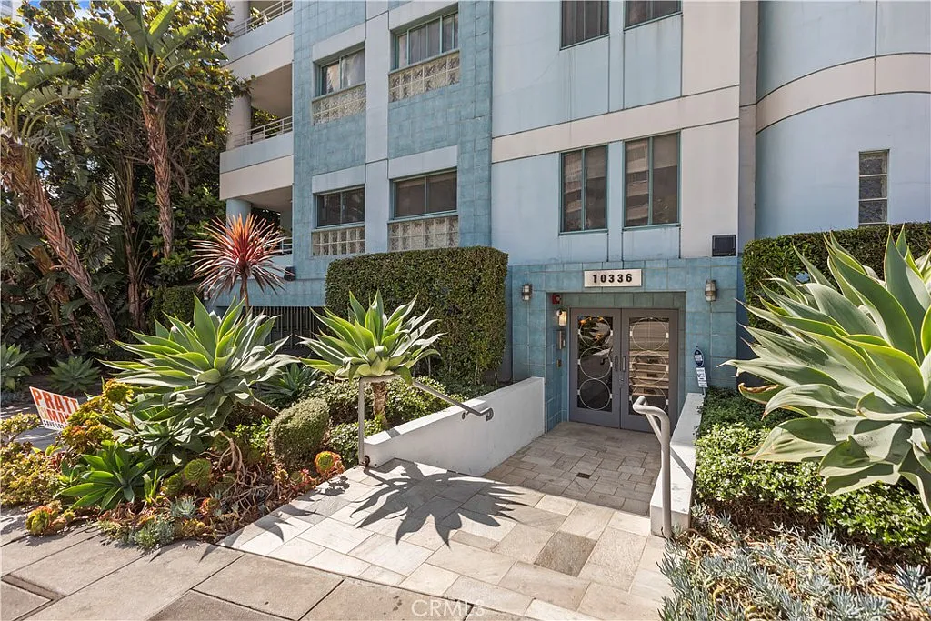 3 bed, 1733 sqft, $8,000 — Photo 2