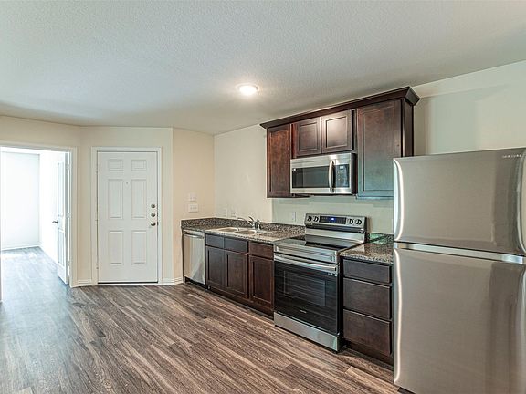 3rd image of 5117 Avenue G