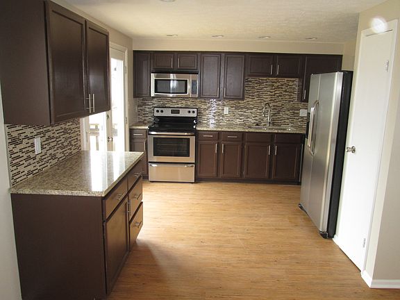 5th image of 7437 Rogers Dr