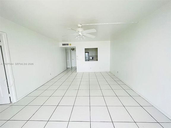 5th image of 13499 Biscayne Blvd APT 1613