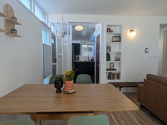 3rd image of 5138 S Lambeth Cir