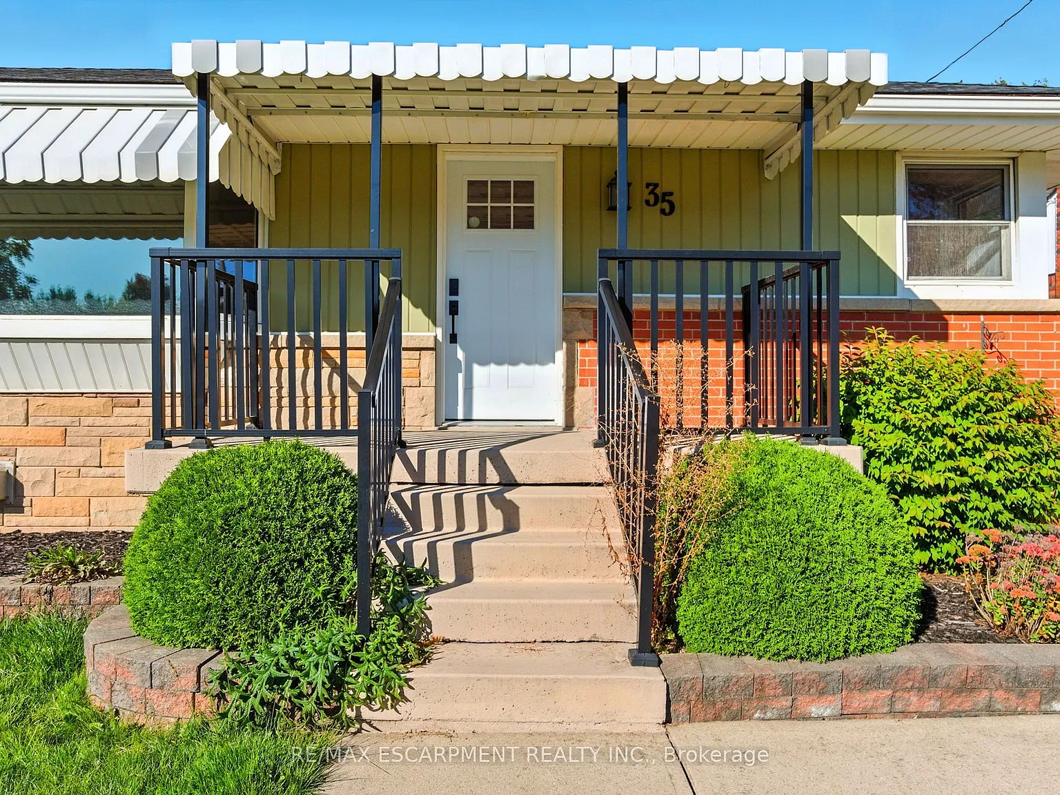 2 bed, $2,000 — Photo 2