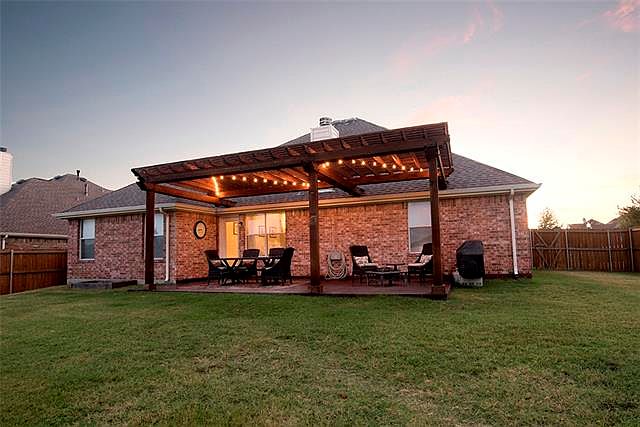 1st image of 2728 Sunbeam Dr