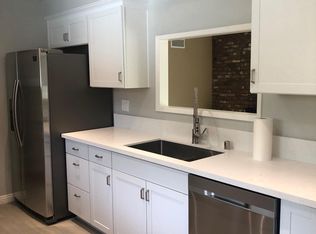 8033 Moorcroft Ave, Canoga Park, CA 91304