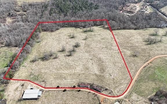 2nd image of 10 Colt Ln