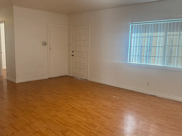 10324 Vantage St — Photo 9