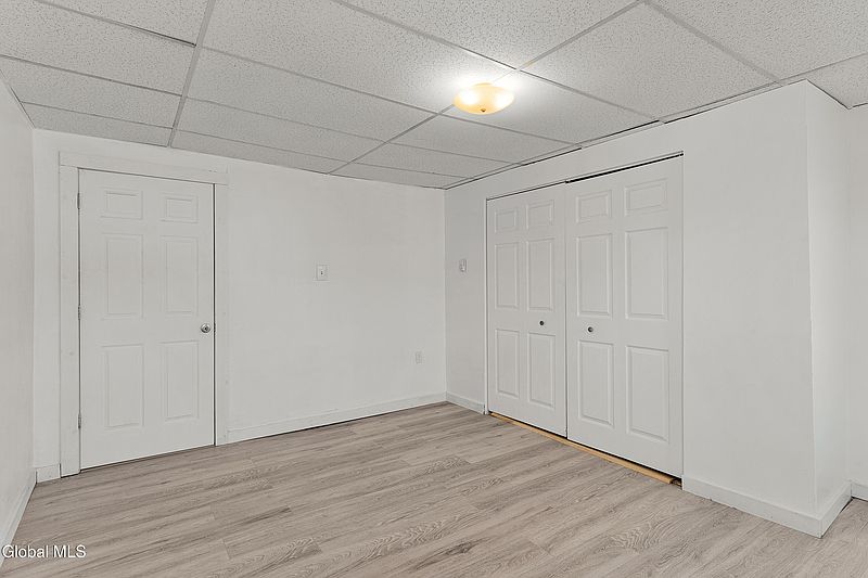 4th image of 7 Smith Avenue