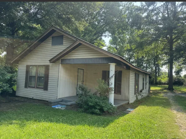 520 N 2nd St, Baldwyn, MS 38824