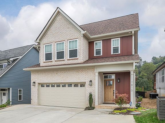 2nd image of 1810 Seven Pines Ln