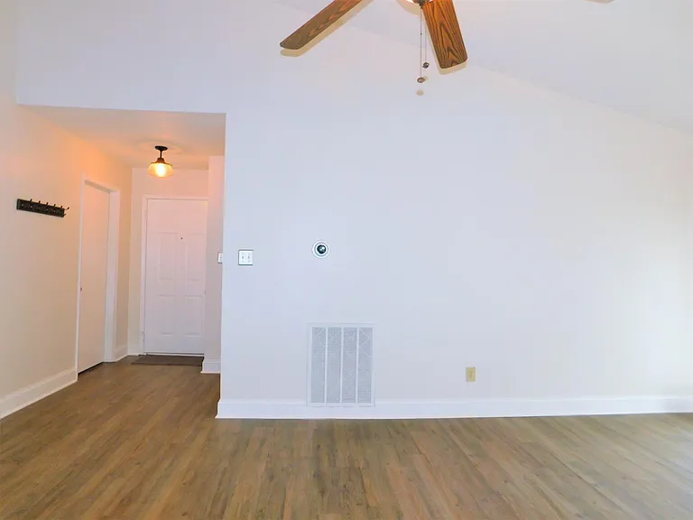 2716 Mistywood Ln — Photo 10