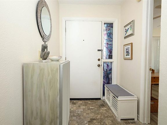 3rd image of 2372 SUN VALLEY CIRCLE #2372