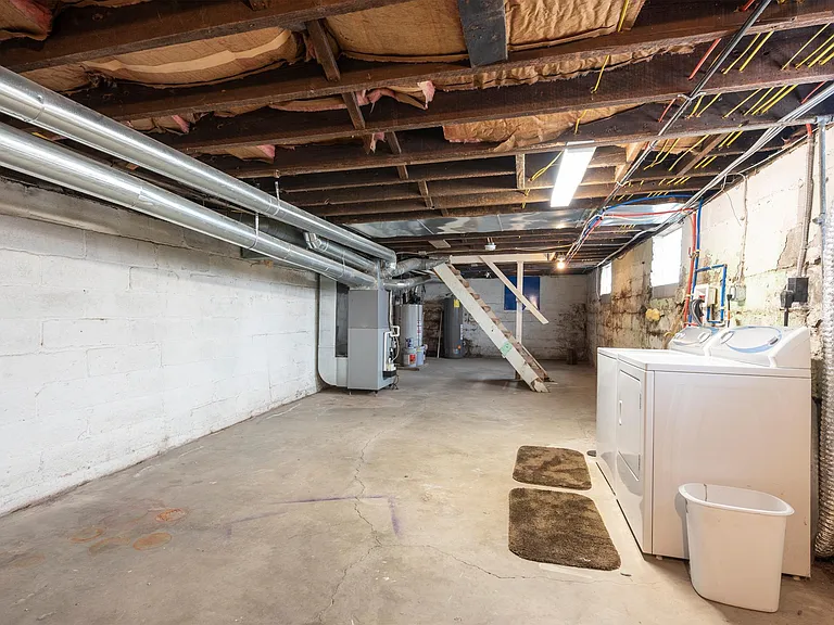 1295 Warren Rd — Photo 23