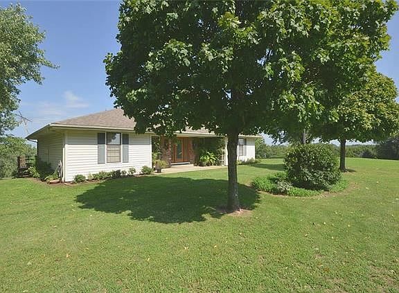 2nd image of 12820 Jantzen Ln