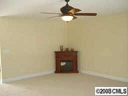 2nd image of 118 Valerie Dr