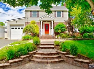 369 Windsor Rd, River Edge, NJ 07661