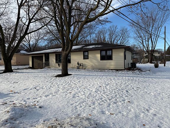 2nd image of 1006 Rosehill Dr