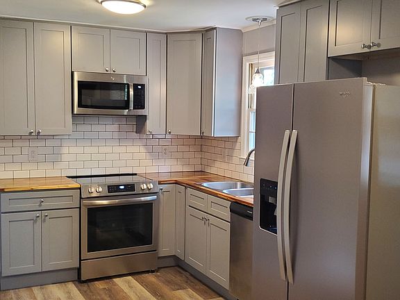 2nd image of 116 W Decatur St