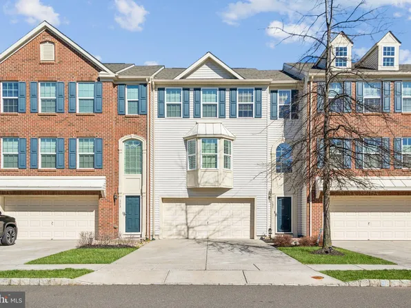 205 Nathan Dr, Riverton, NJ 08077