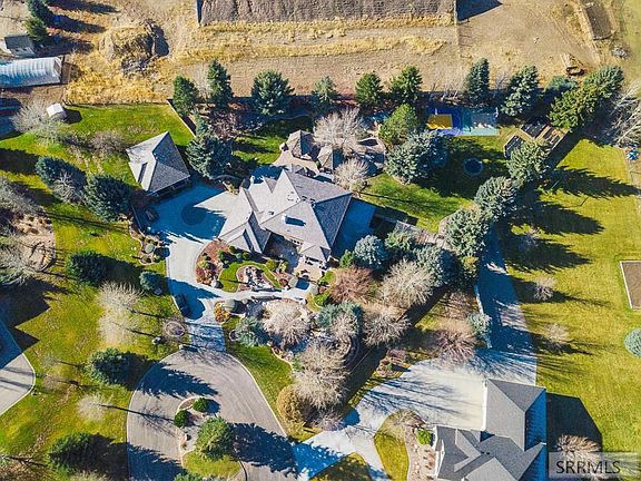 4th image of 346 W Spring Meadows Dr