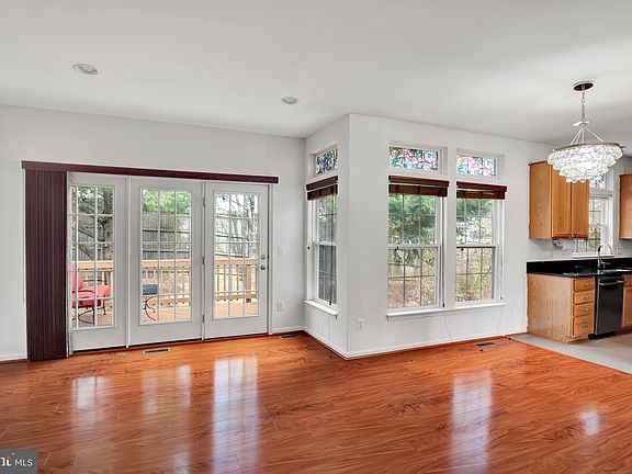 3rd image of 7877 Cranford Farm Cir