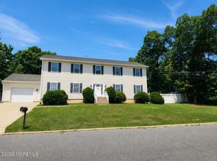 916 Buccaneer Ln, Manahawkin, NJ 08050