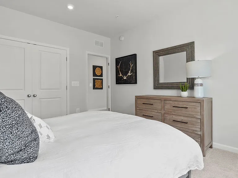 656 Brookwood Glen Ter #A — Photo 4