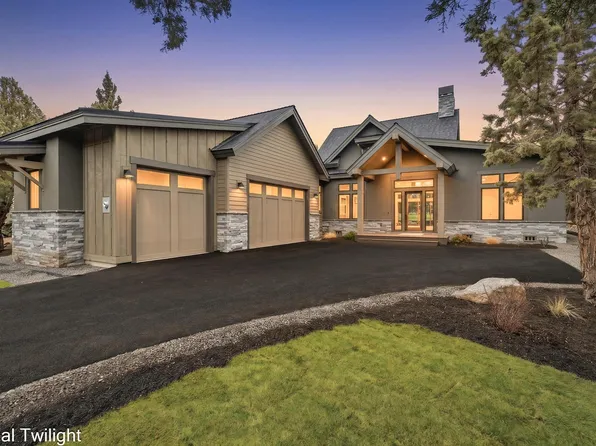 2447 Osprey Dr, Redmond, OR 97756