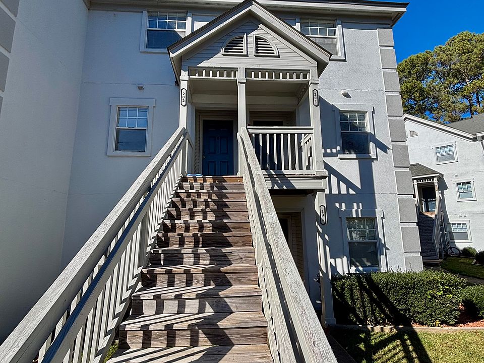 1st image of 2508 Avent Ferry Rd #2516-204