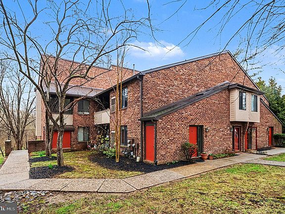 2nd image of 910 Mountainview Dr #910