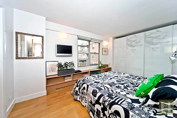 Sold by Halstead Real Estate | media 20