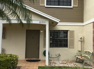 10711 NW 11th St, Pembroke Pines, FL 33026