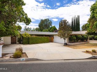 5609 Parkmor Rd, Calabasas, CA 91302