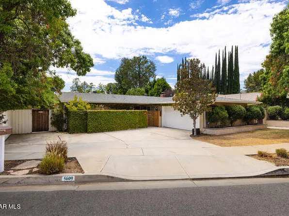 5609 Parkmor Rd, Calabasas, CA 91302