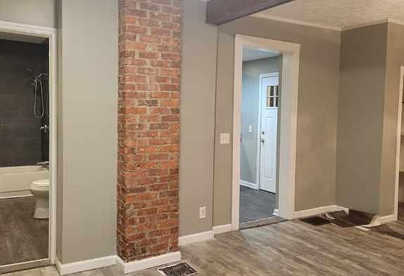 2nd image of 3948 Lake Ave