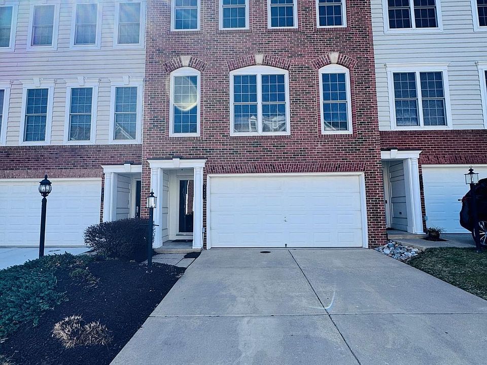 1st image of 2429 Brookmoor Ln