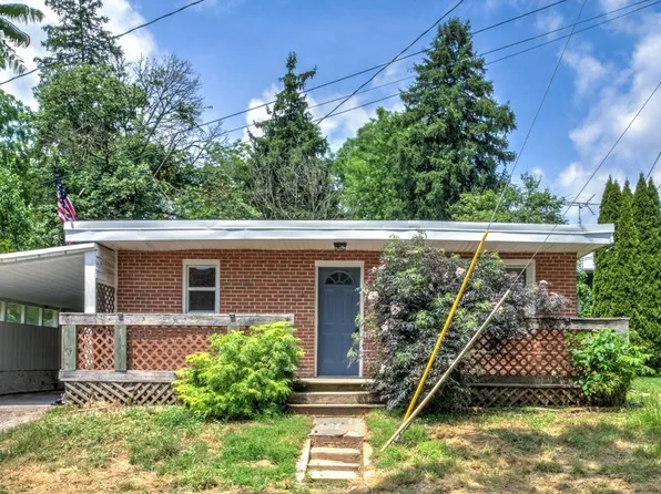 2218 Harlacker Ln, Dover, PA 17315