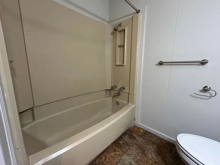 Brookside Apartments — Photo 15