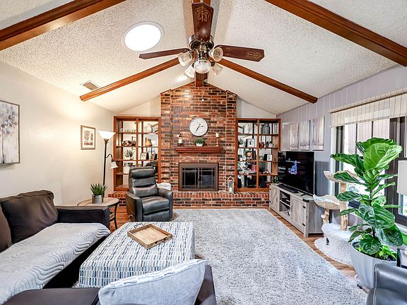 5th image of 3404 Essex Ave