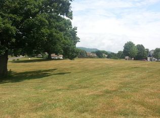 3913 Buck Hill Dr, Sevierville, TN 37862