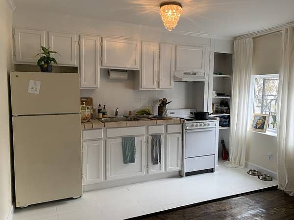 1st image of 147 W 14th St #15