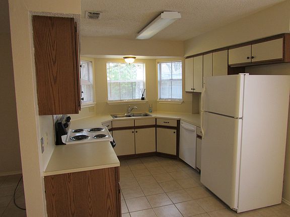 4th image of 2822 Swiss Pine Ct